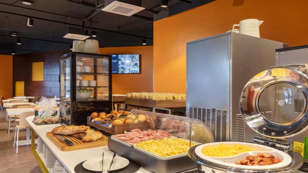 B&B Hotel Pomezia Roma Zewnętrze zdjęcie